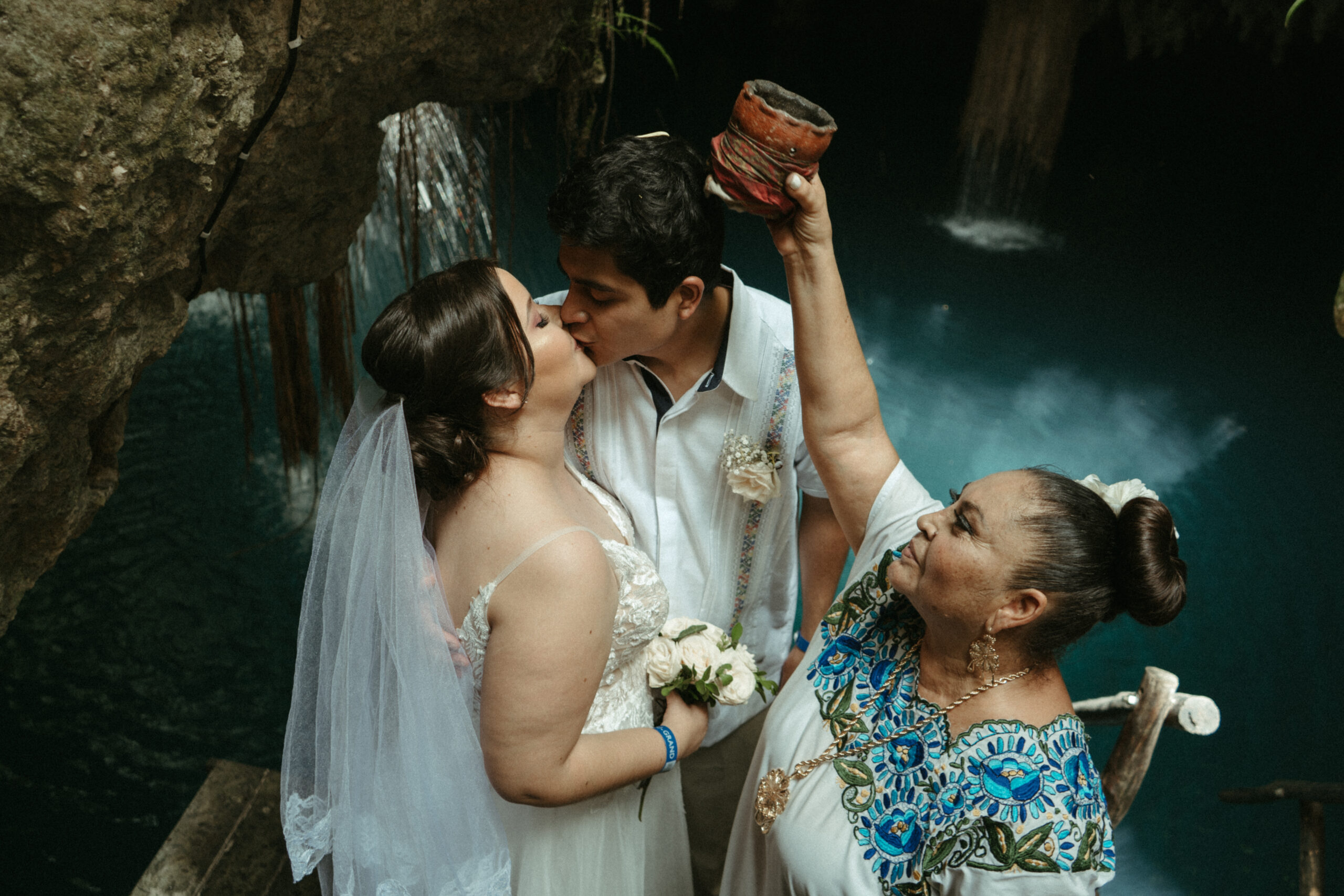 cenote elvira wedding photos15